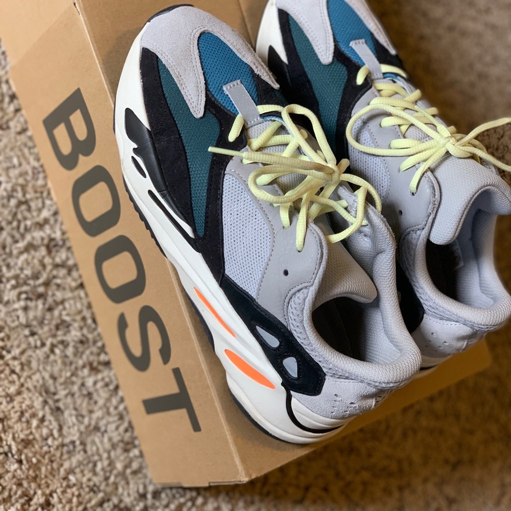 Yeezy 700 wave runner